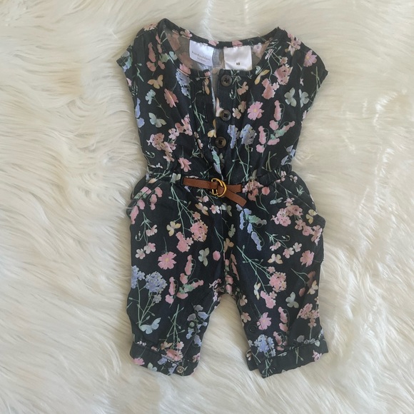 Kardashian Kids Other - Kardashian Kids Newborn Baby Girl Short Sleeve Floral Jumper/Romper🌸